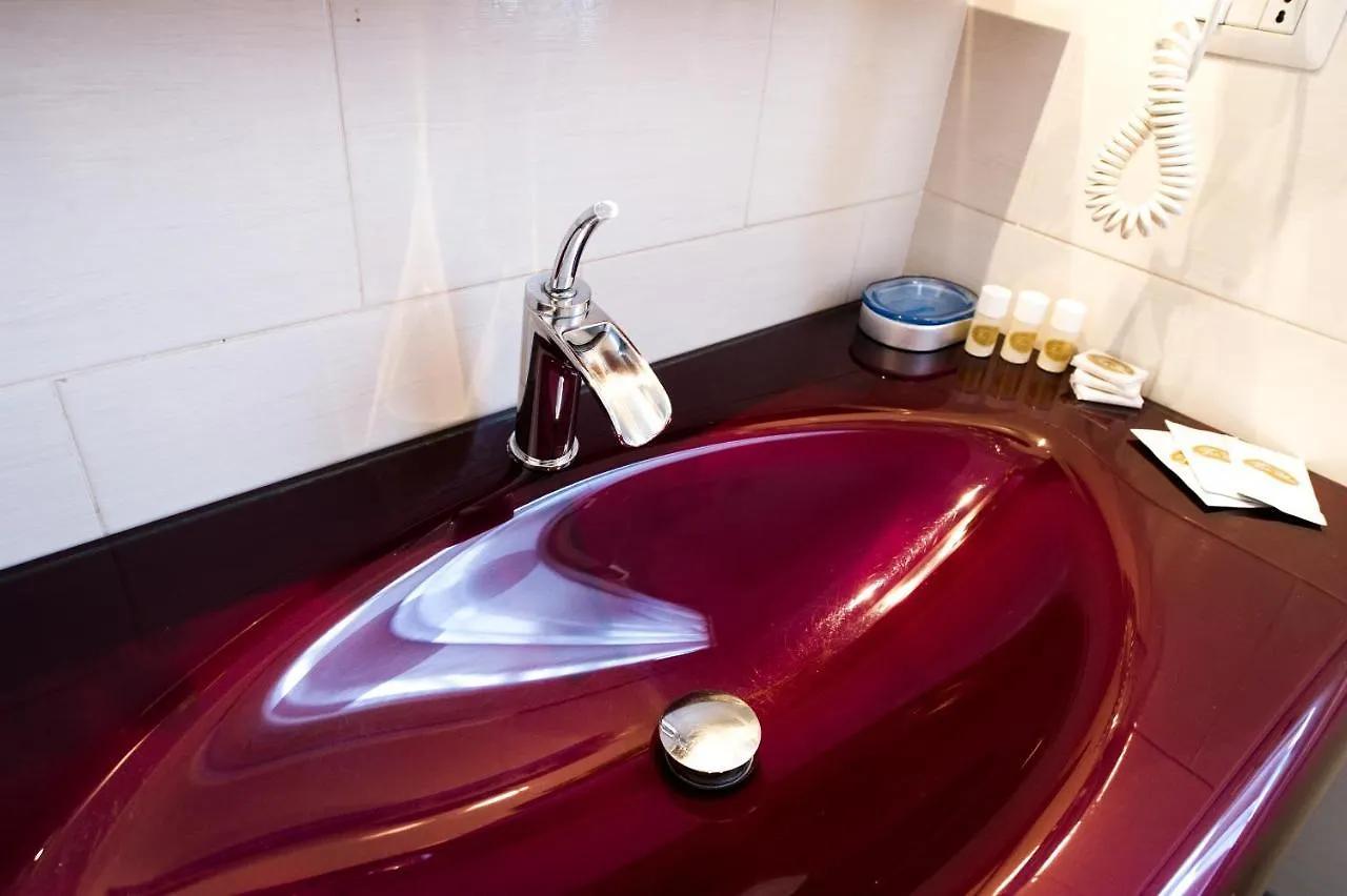 Domus Fabiola - Vaticano Bed & Breakfast Rome 2*,  Италия