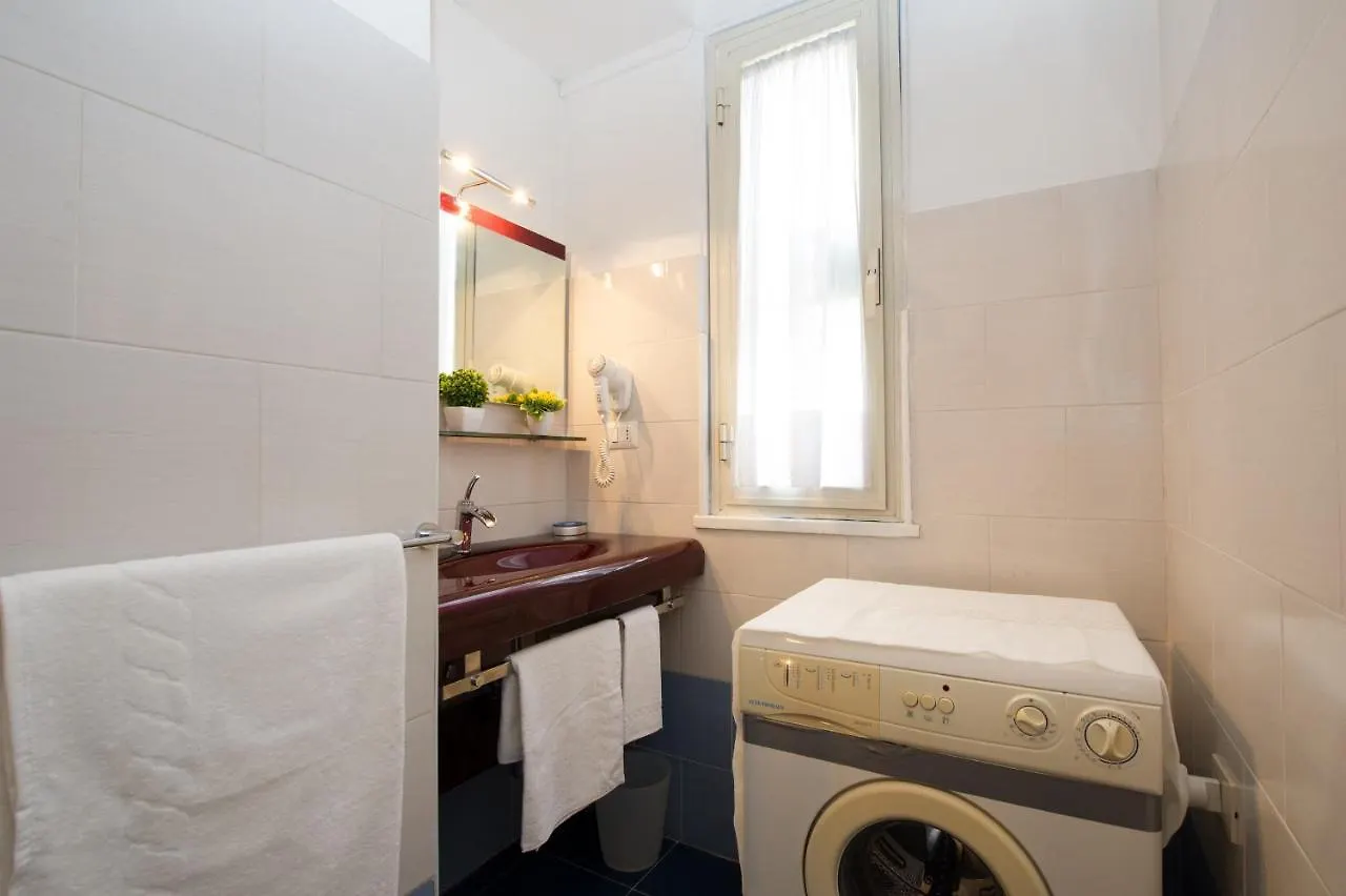 Гостевой дом Domus Fabiola - Vaticano Bed & Breakfast Rome