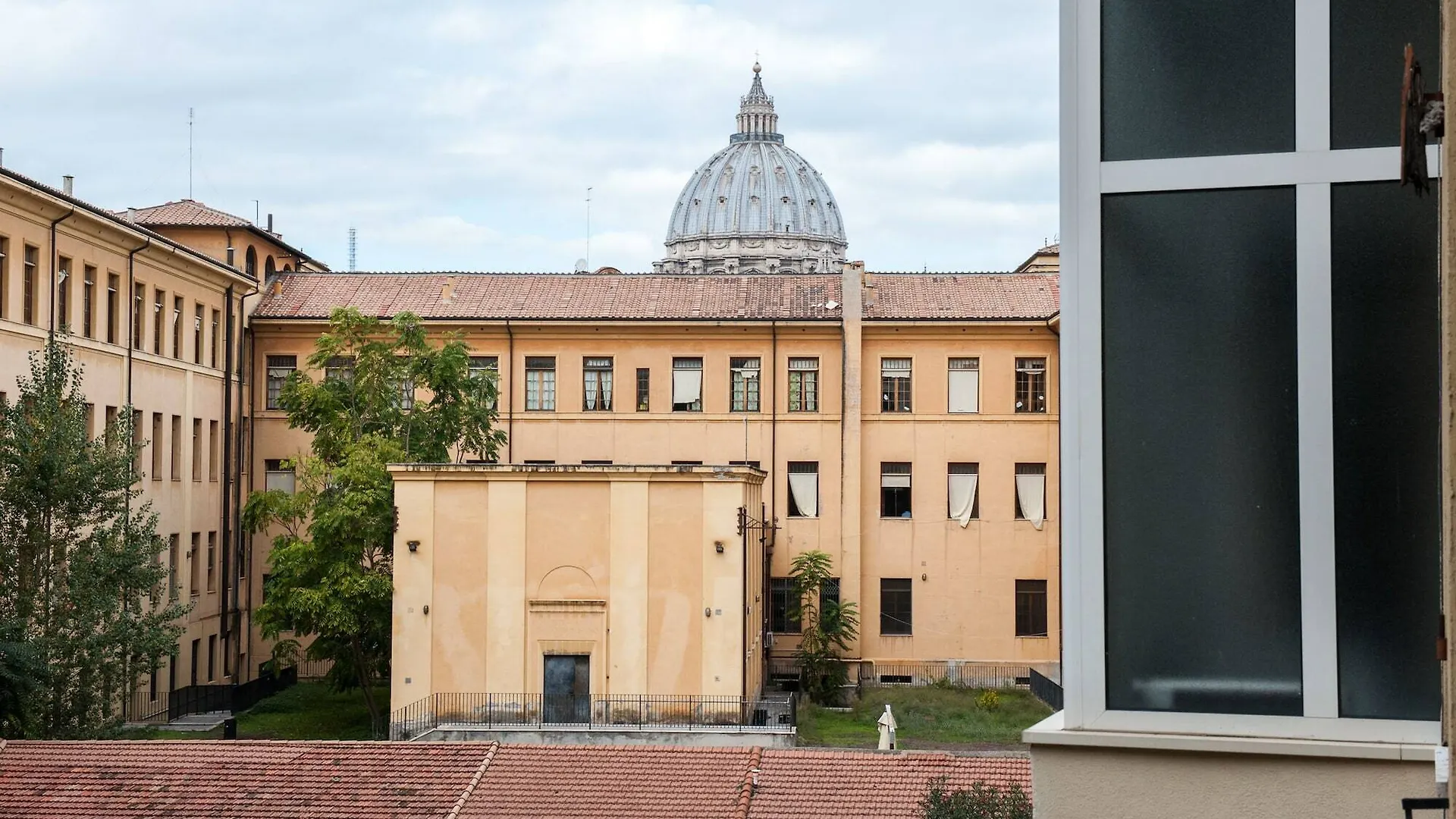 Гостевой дом Domus Fabiola - Vaticano Bed & Breakfast Rome